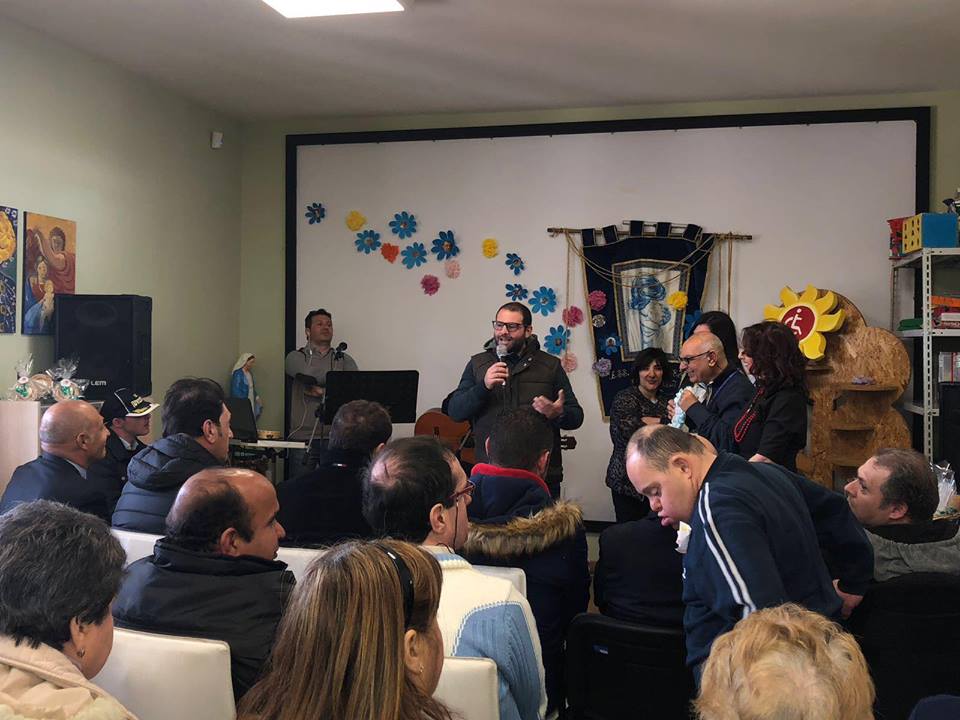 foto questore e caritas al centro diversabile