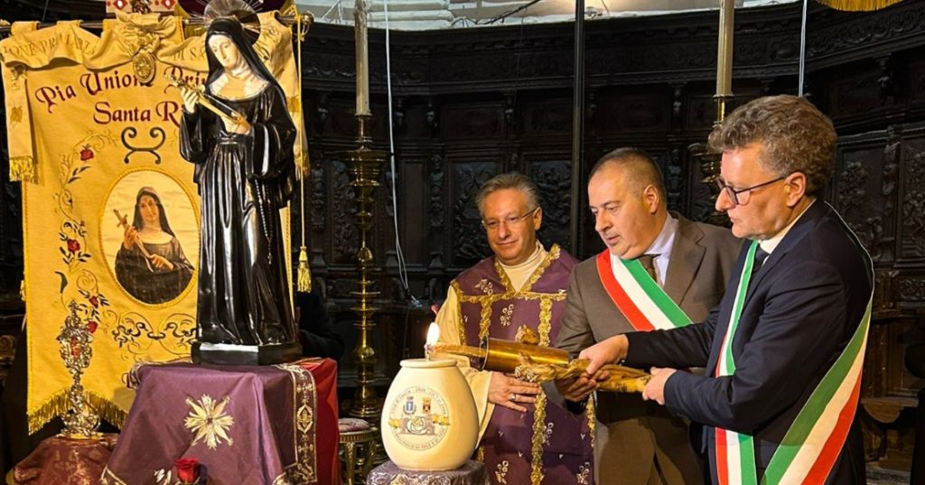 monasterosantarita_accesa Fiaccola pace1