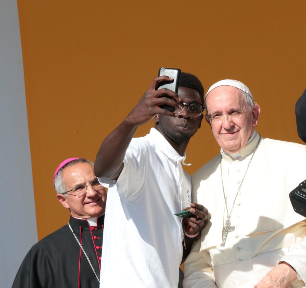 Papa con Immigrato